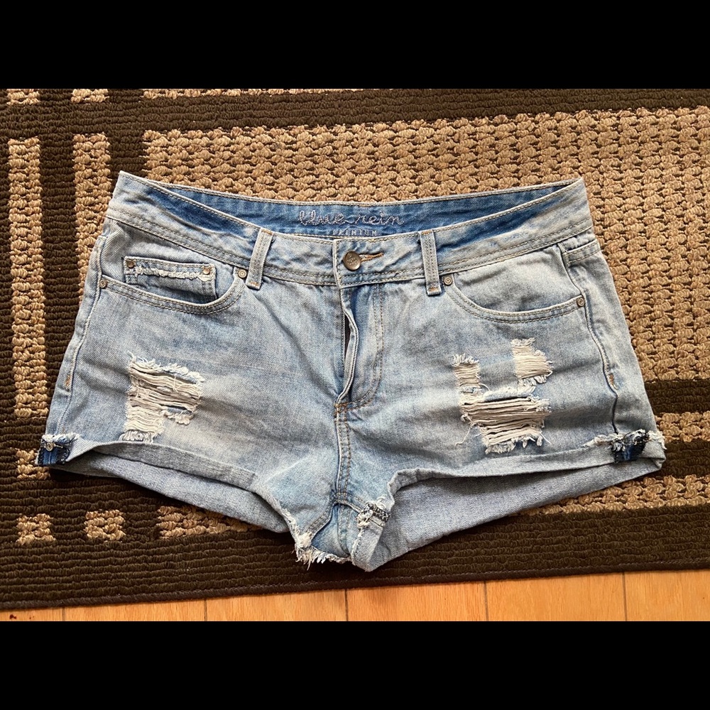 Light wash distressed denim shorts